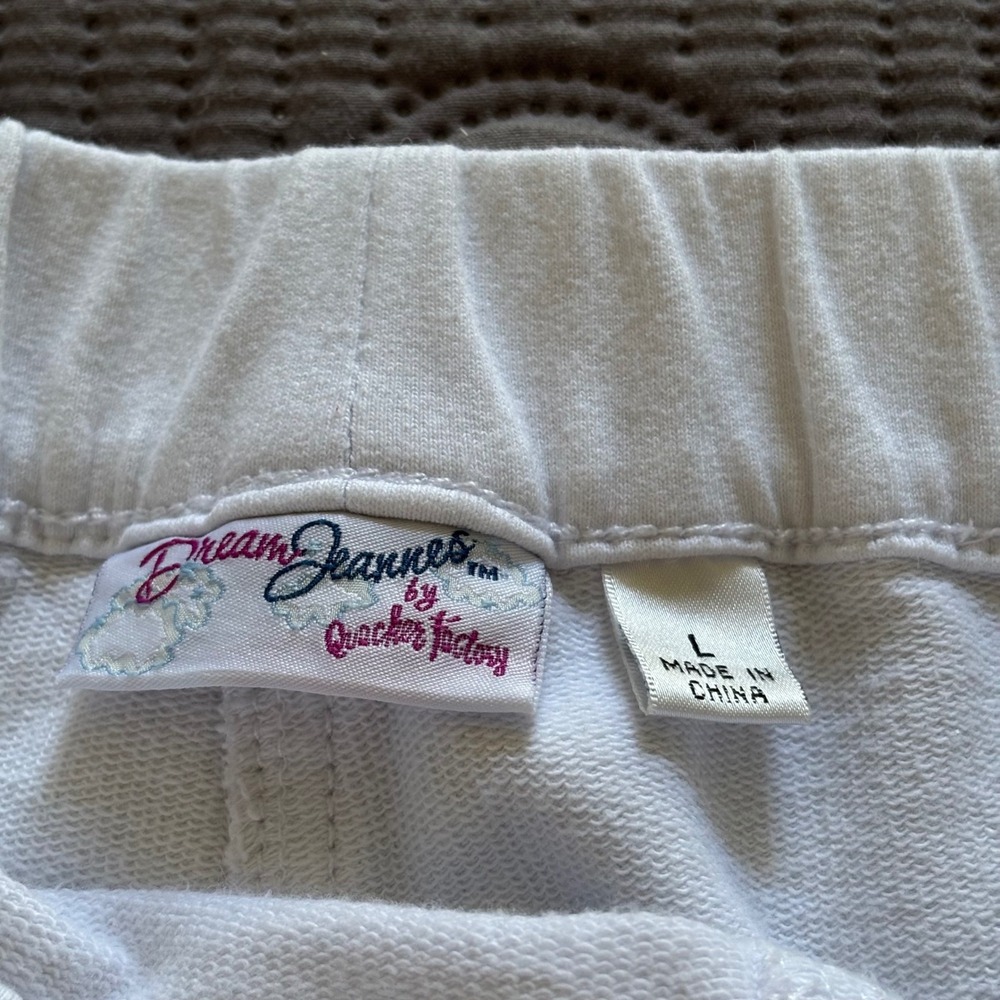 Quacker Factory DreamJeannes White Rhinestone Capri Pants Women's Large EUC - Picture 4 of 8